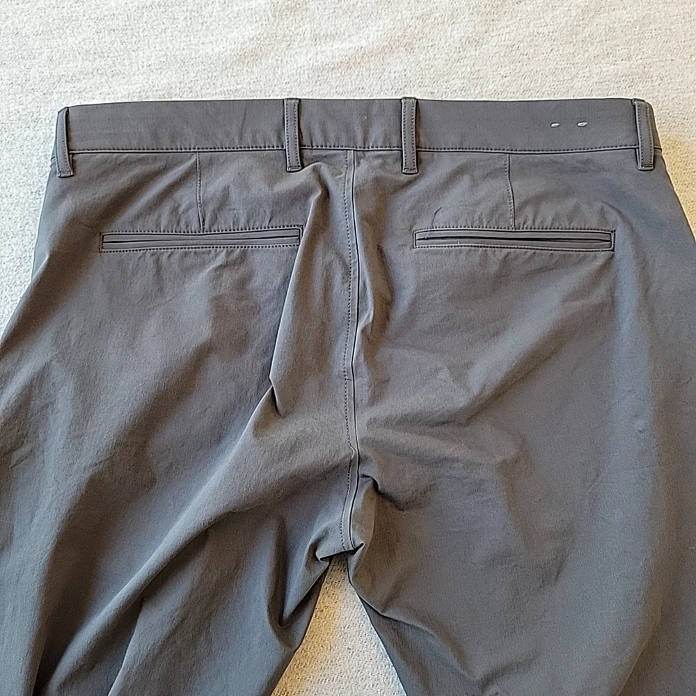 J Crew 484 Slim Tech Pants Men's 35x32 Gray Stretch Performance Chino‎ Travel